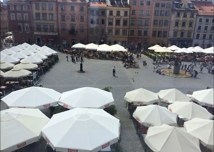 P&O Apartments Market Square